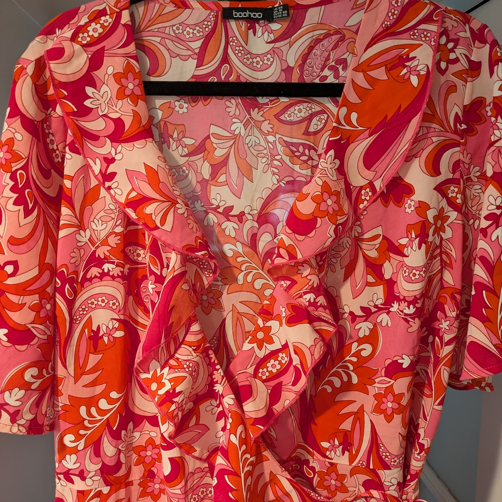 Boohoo Orange and Pink Ruffled Tie Front Blouse
